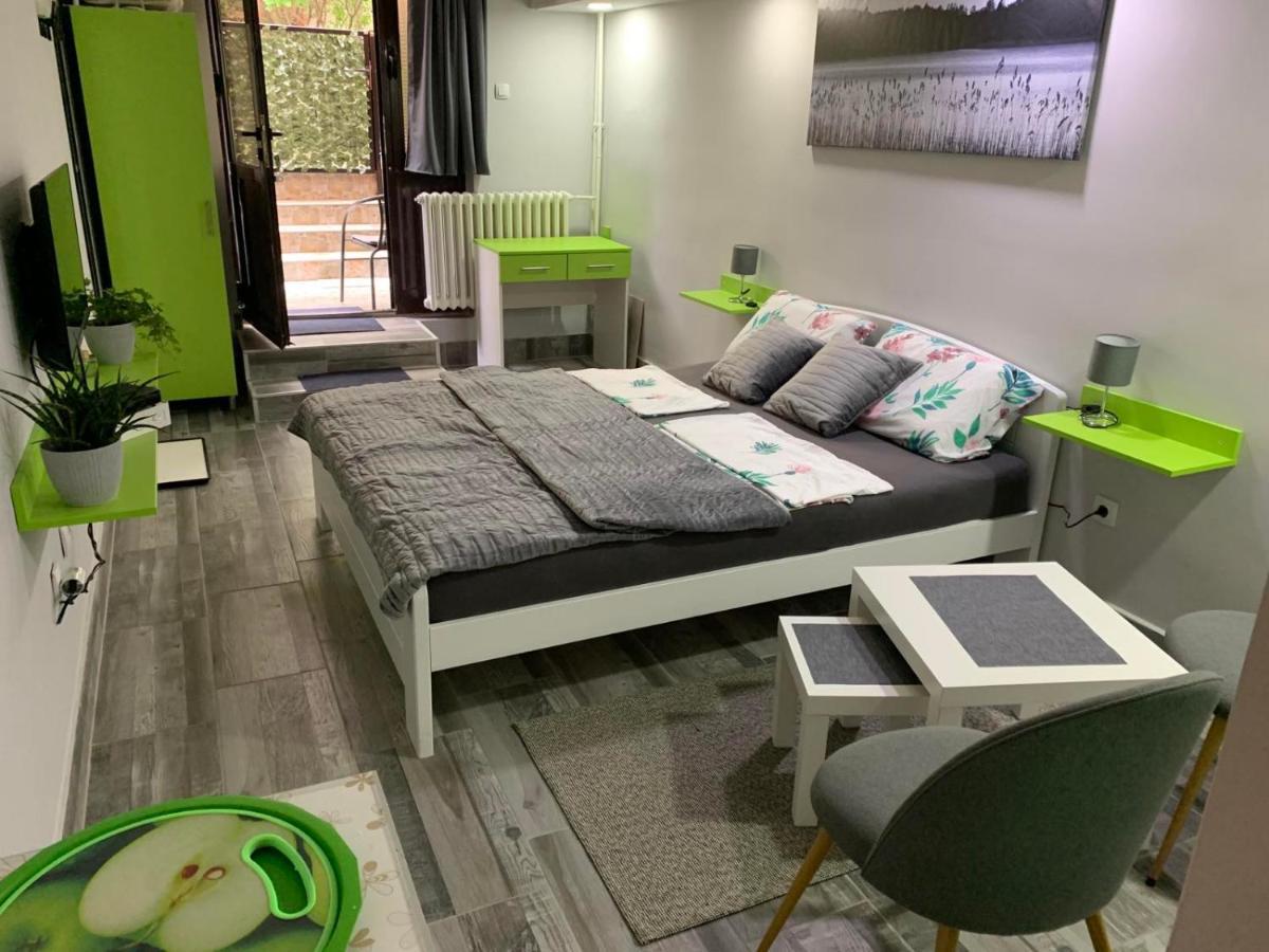 Apartman Lara Belgrado Exterior foto